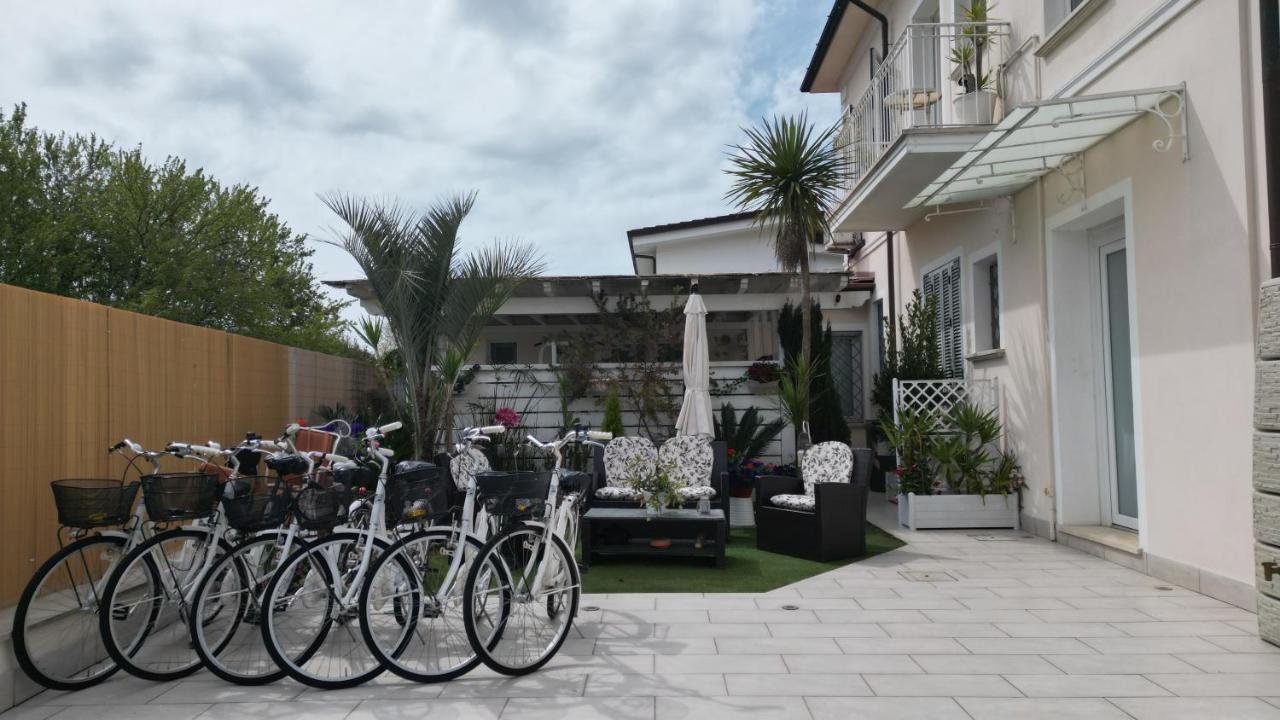 La Brise Hotel Marina di Pietrasanta Kültér fotó