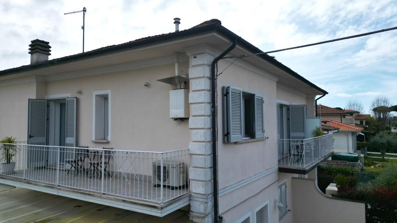 La Brise Hotel Marina di Pietrasanta Kültér fotó