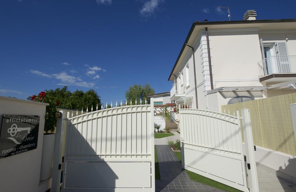 La Brise Hotel Marina di Pietrasanta Kültér fotó